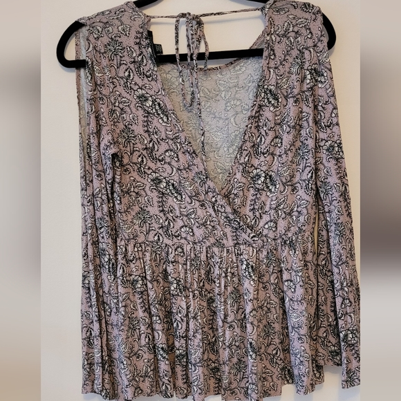 American Eagle Soft&Sexy Paisley Top - Picture 3 of 6